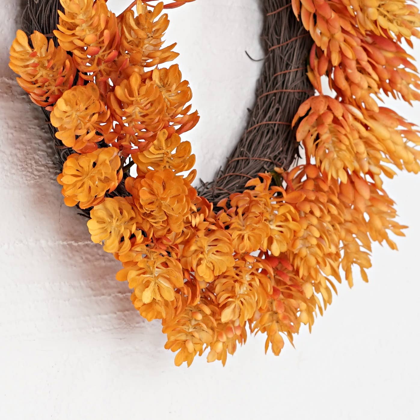 Mixed Orange Hops Wreath - 12"