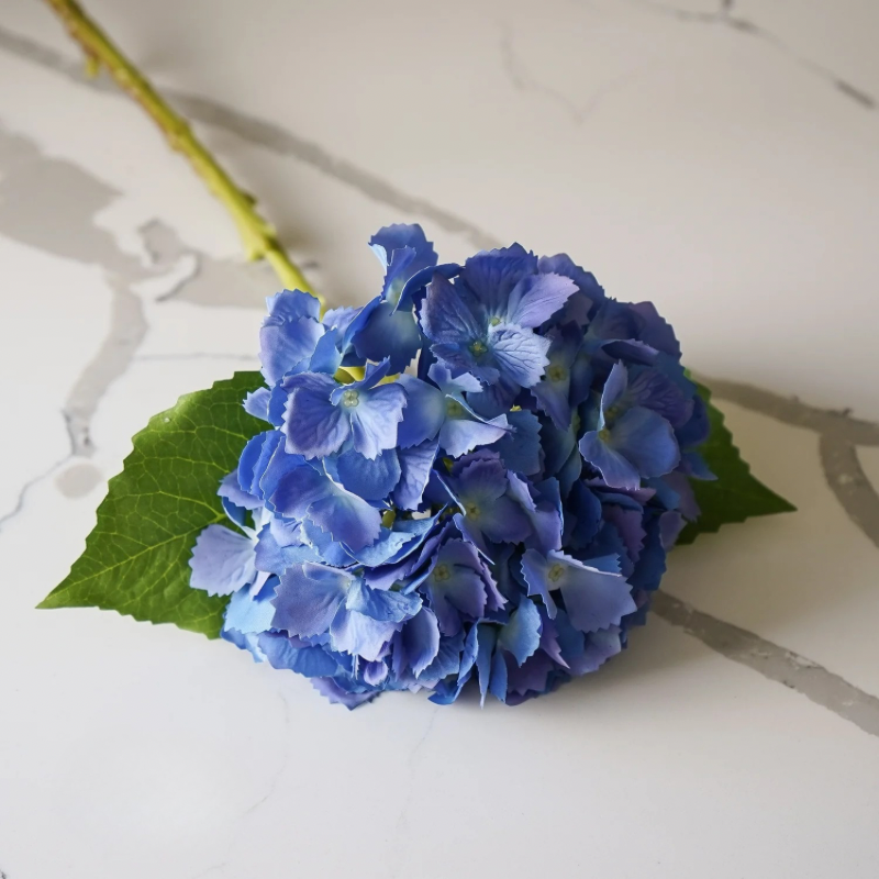 Tiffany Hydrangea in Blue - 20"