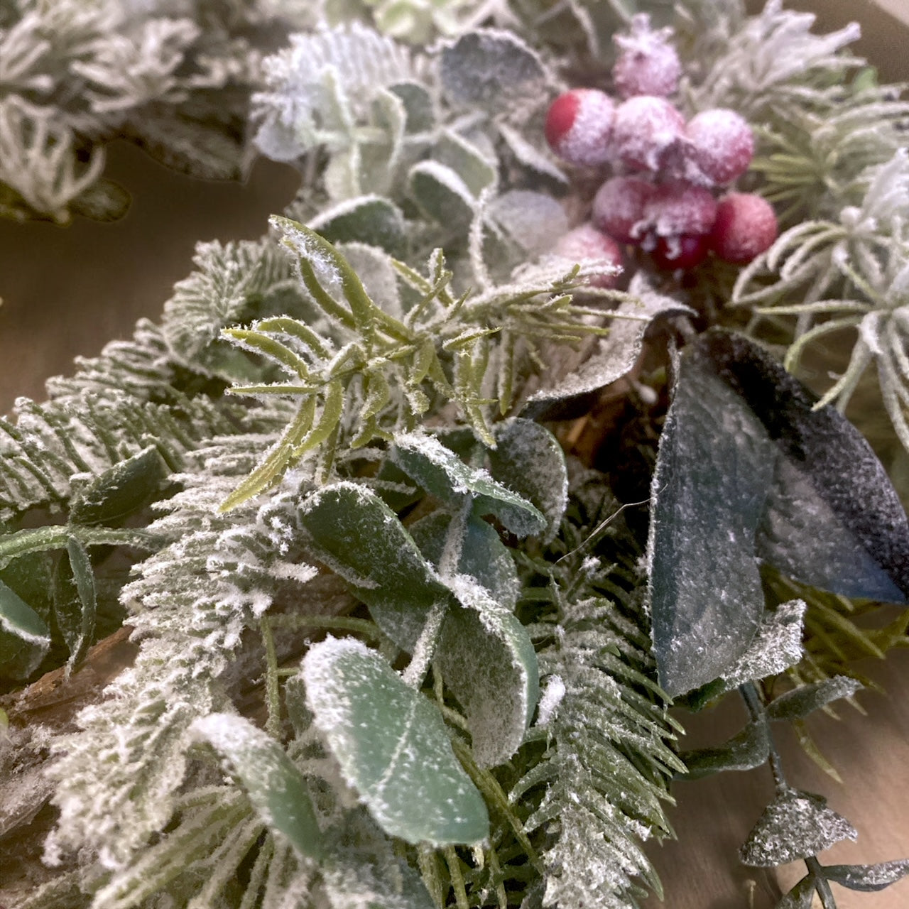 Frosty Berry Wreath - 20"