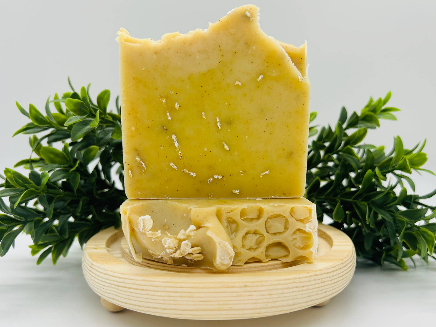 Oatmeal Turmeric & Honey Handmade Soap Bar - 4.2oz