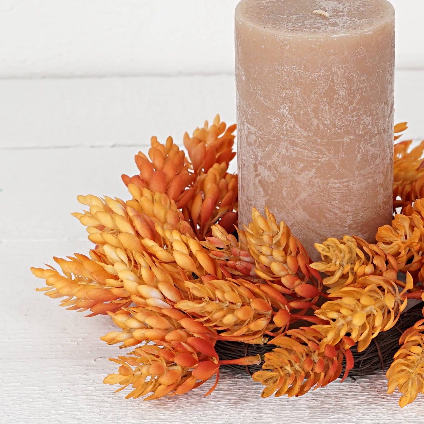 Mixed Orange Hops Wreath - 10"