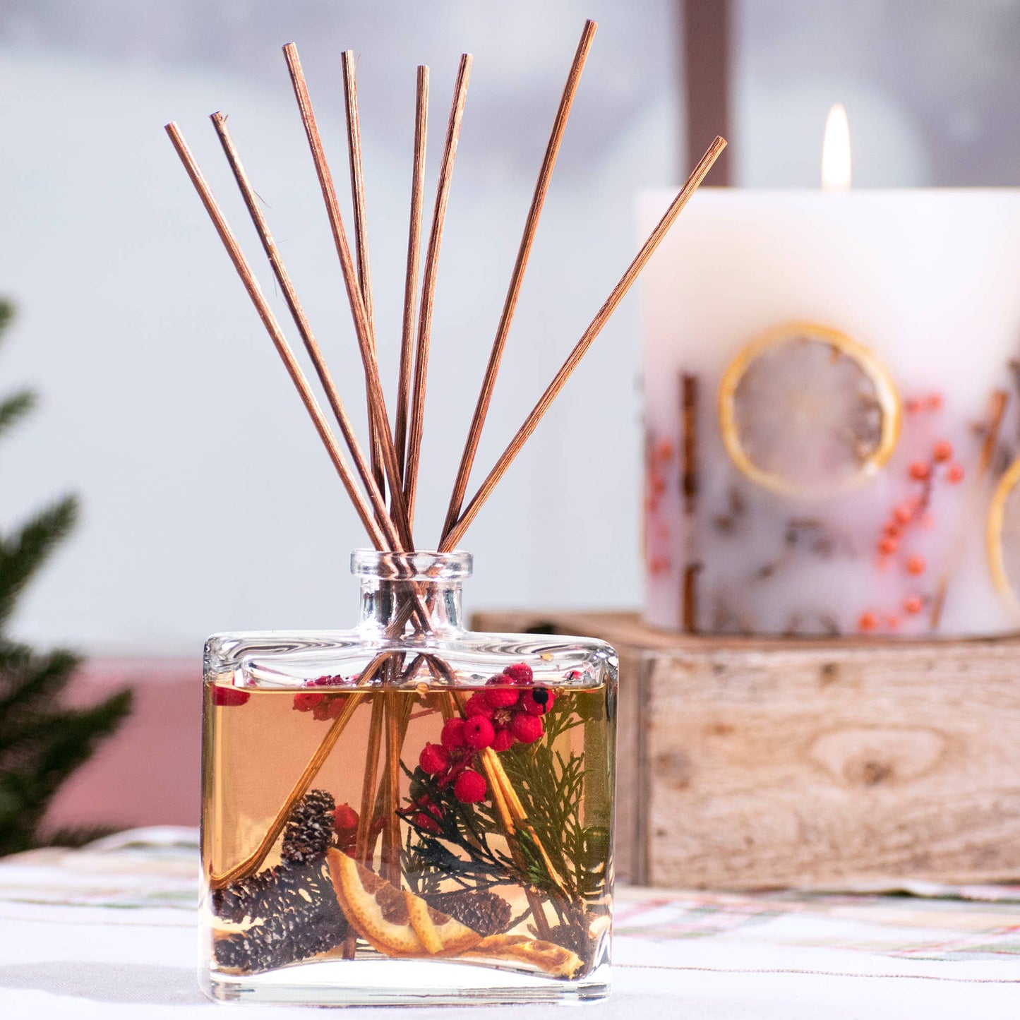 Holiday Memories Botanical Reed Diffuser