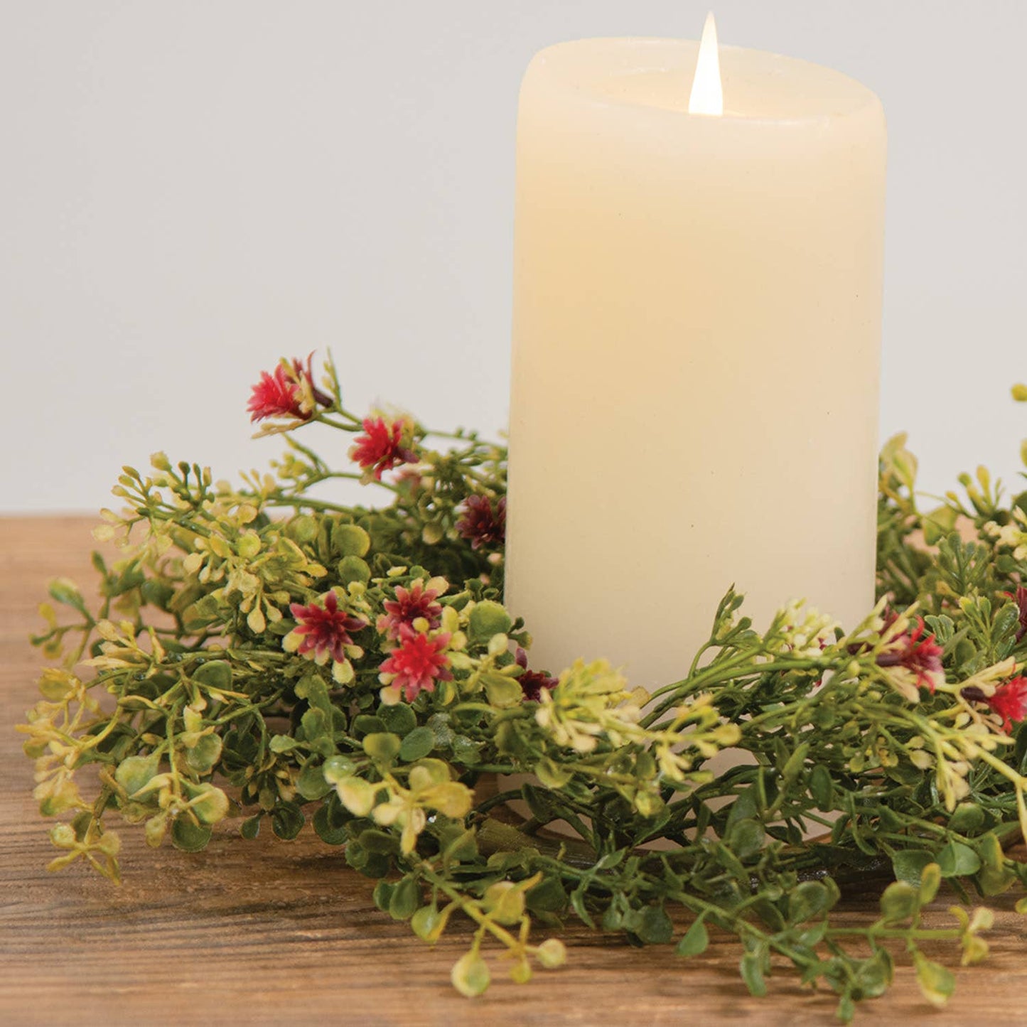 Ruby Buds & Baby's Grass Candle Ring - 4.5"