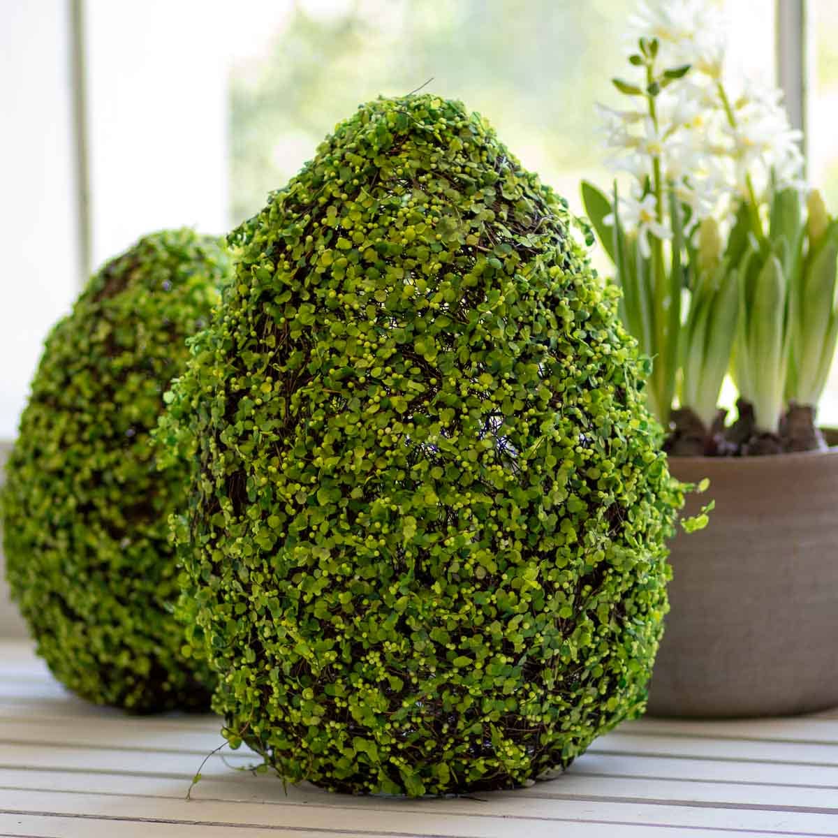 Giant Grapevine and Greens Egg - 15"