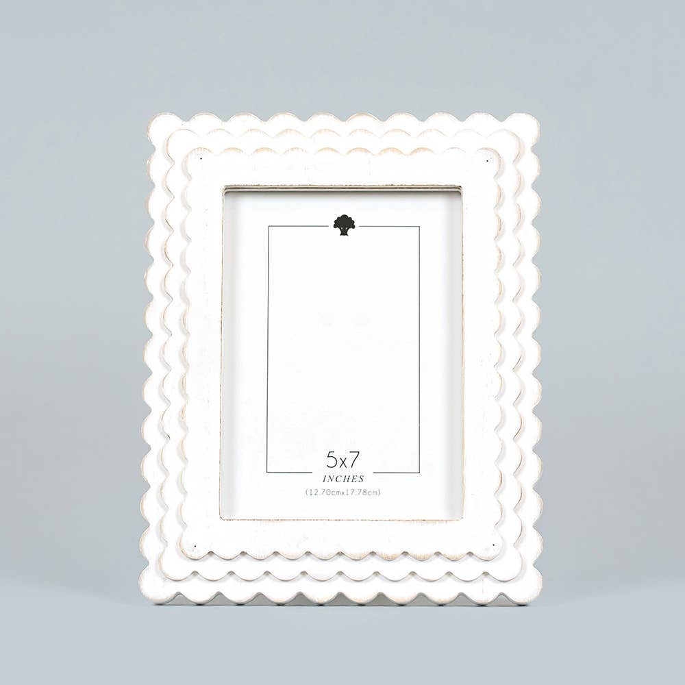 Wood Scalloped Picture Frame - 5”x7”