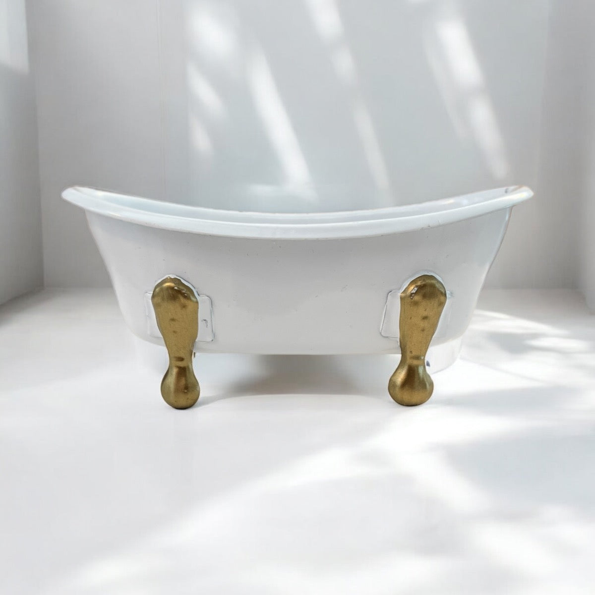 White Bathtub Metal Soap Dish