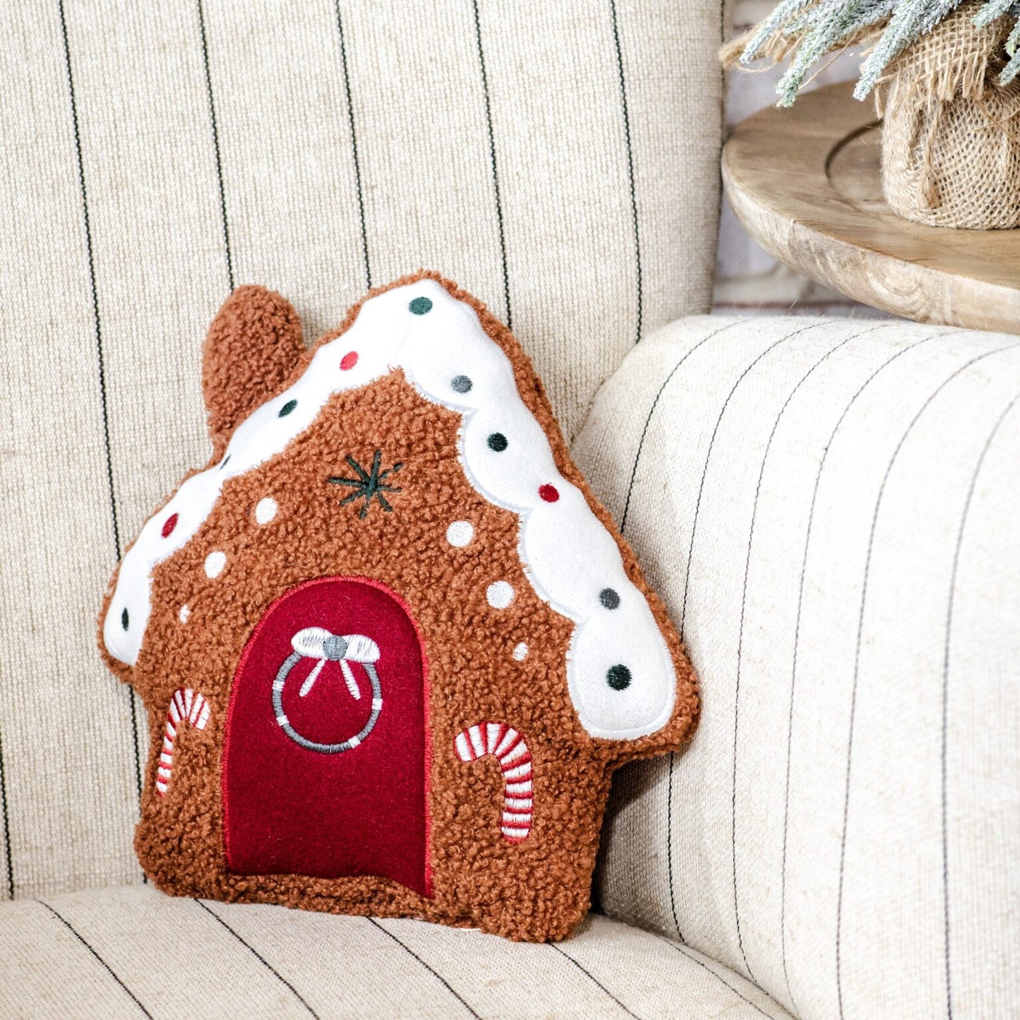 Gingerbread House Pillow - 11"