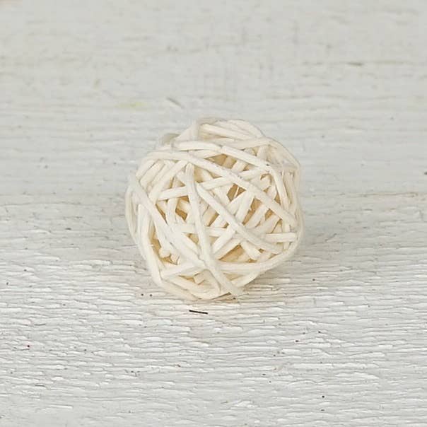 Cream Twiggy Rattan Balls - Bag of 12