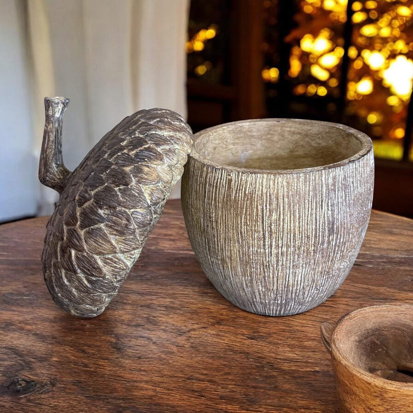 Acorn Container with Lid - 7.5"