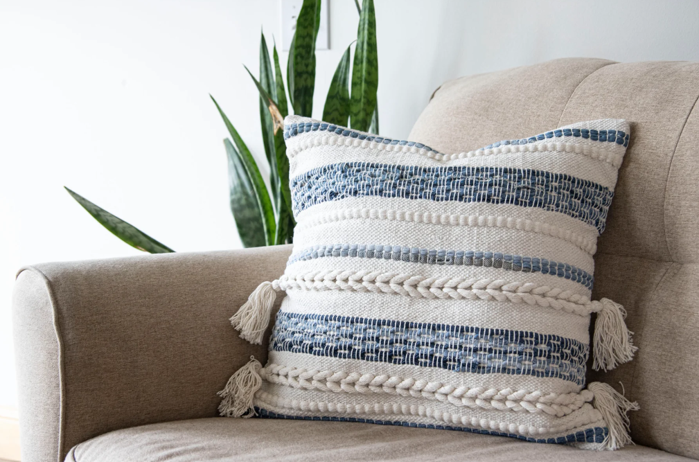 20X20 HAND WOVEN BOONE PILLOW