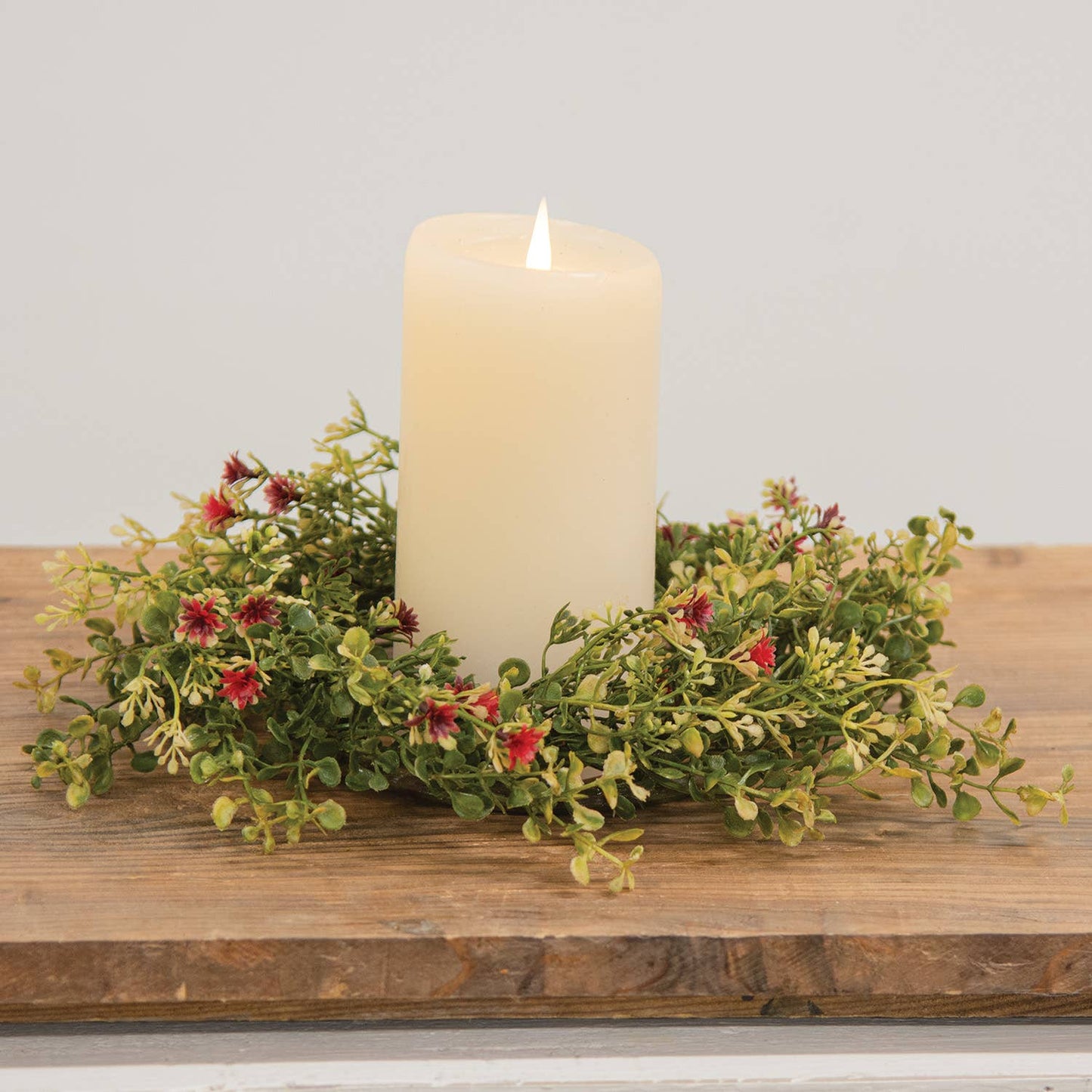 Ruby Buds & Baby's Grass Candle Ring - 4.5"