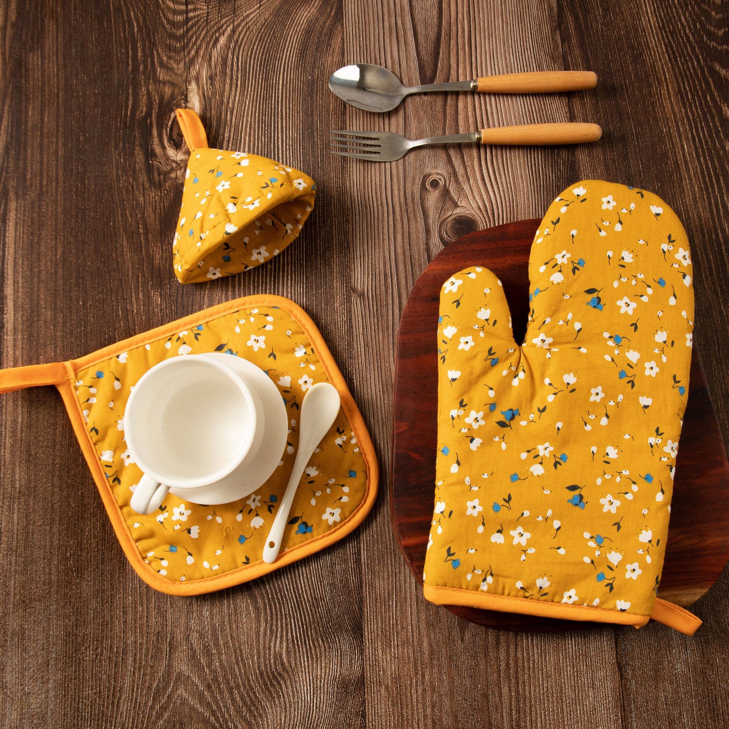 Set of 3 | Oven Glove, Insulation Mat, and Pot Cap Hat Anti Scalding Set