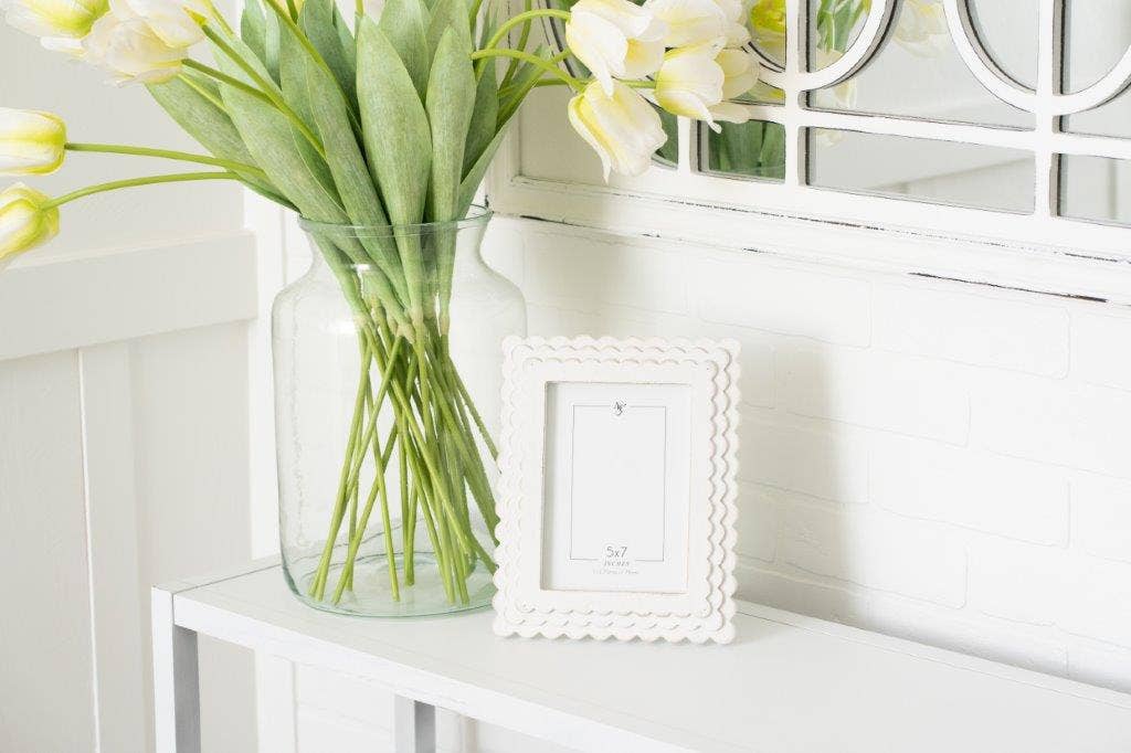 Wood Scalloped Picture Frame - 5”x7”