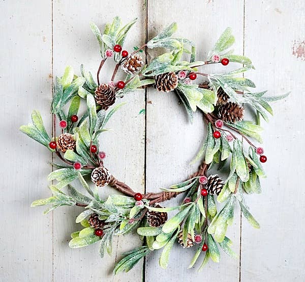 Merry Mistletoe Wreath - 15"