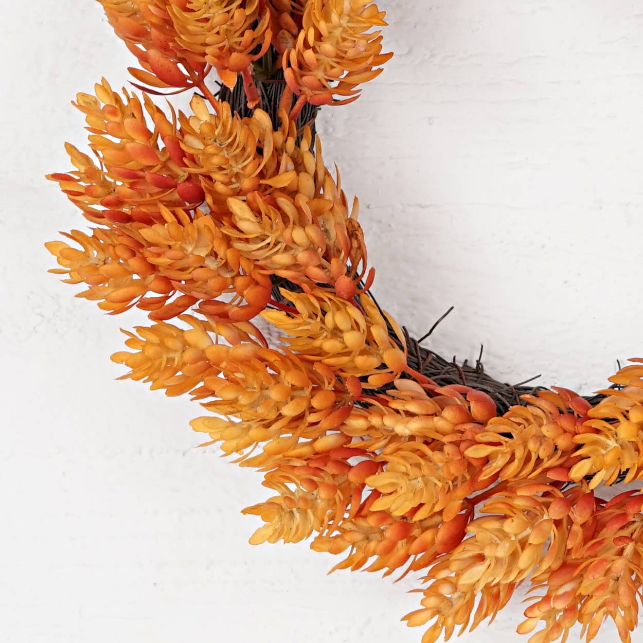 Mixed Orange Hops Wreath - 12"
