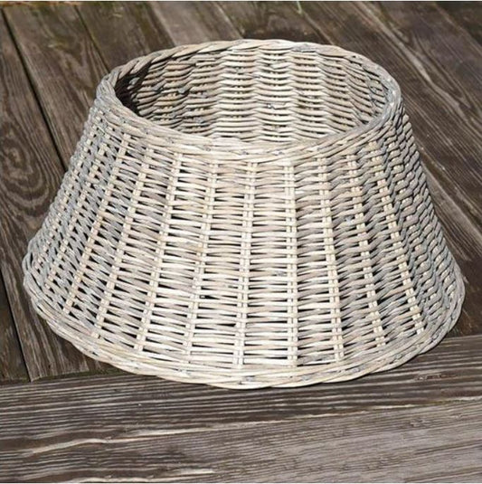 Large Willow Tree Skirt - 24"